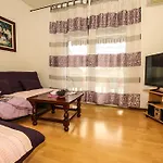 Nino Apartman